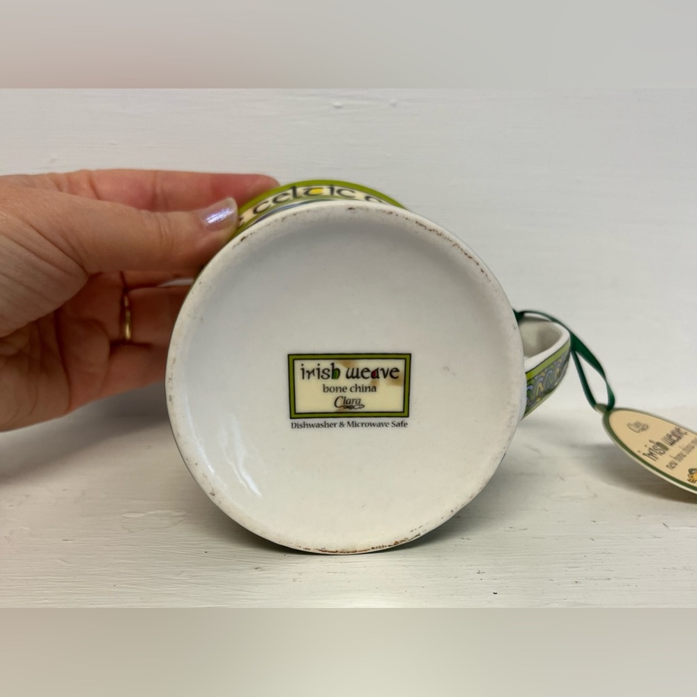NWT The Celtic Cross from Clara Irish Weave, Bone China Cup or Mug collectible - Picture 5 of 5